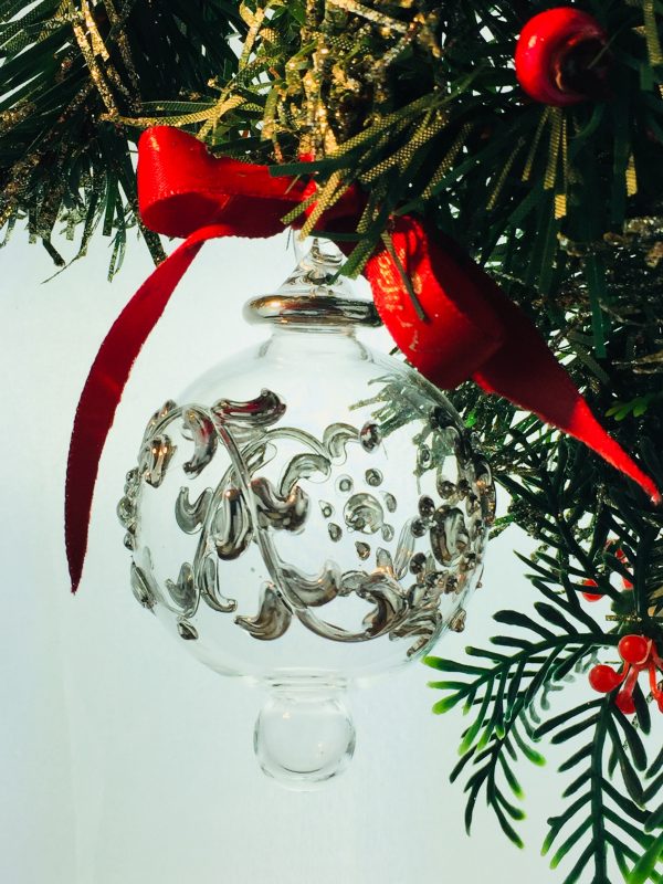 Raised Garland Ornament (M,L) ~ Silver