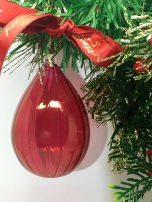 Swirl Straight Egg Ornament (S) ~ Red