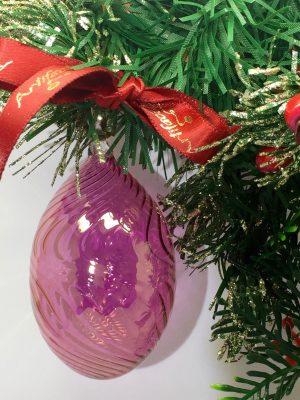 Swirl Wiggle Egg Ornament (S) ~ Pink