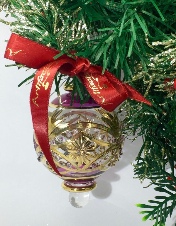 Victorian Raised Ornament ~ Purple