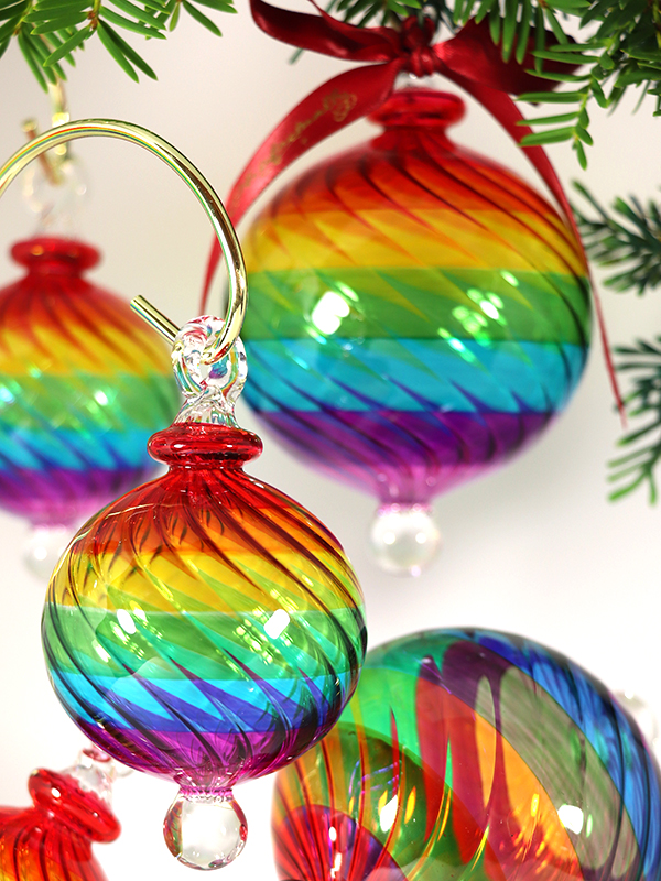 Christmas bauble. Rainbow €3