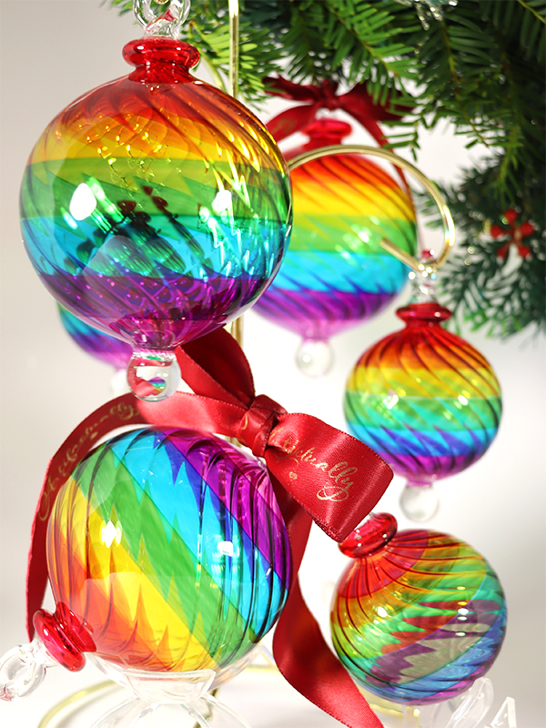 Christmas bauble. Rainbow €3