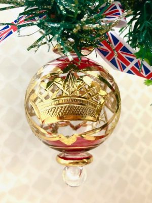 Royal Crown (M) ~ Red
