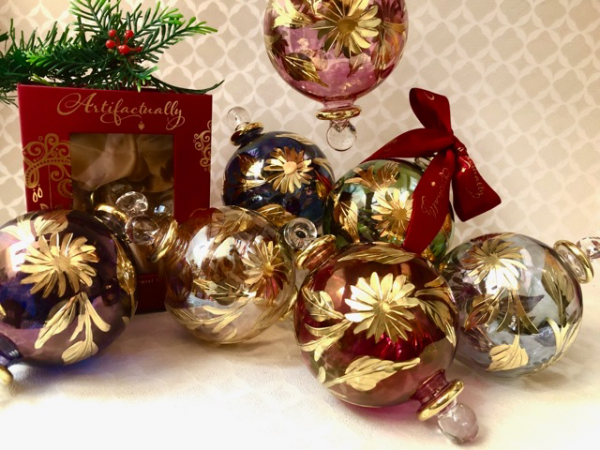 Daisy Etch Bauble (L) ~ Cranberry Red - Image 4