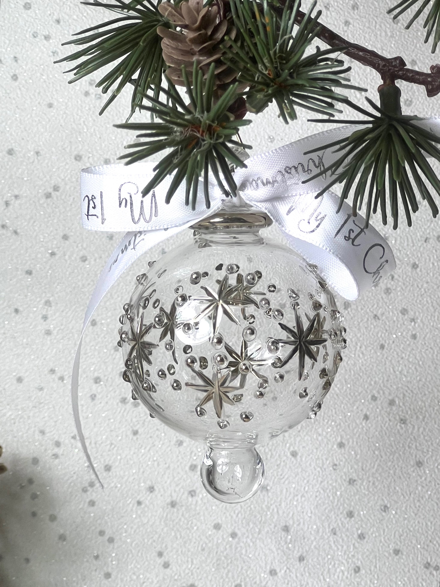 Baby's 2025 Starburst Bauble (S) ~ Silver