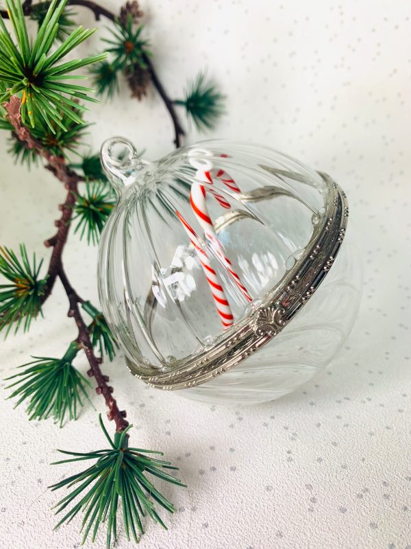 Locket Bauble (XL) ~ Clear/Silver - Image 3