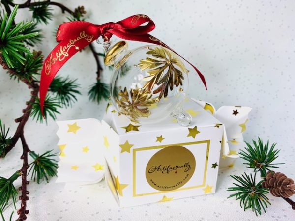 Snowflake Bauble in Star Cracker - (S - 4.5cm) Gold