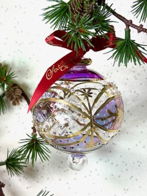 Lattice Leaf Round Ornament (L) ~ Purple