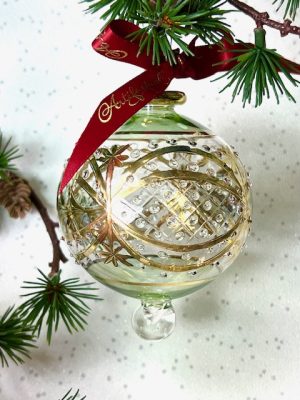 Lattice Leaf Round Ornament (L) ~ Green