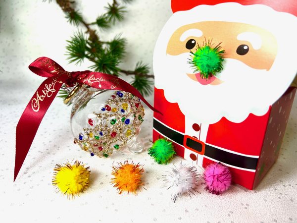 Jewel Bauble in Santa Gift Box