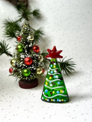 Solid Glass Christmas Tree Figurine (S) ~ Green