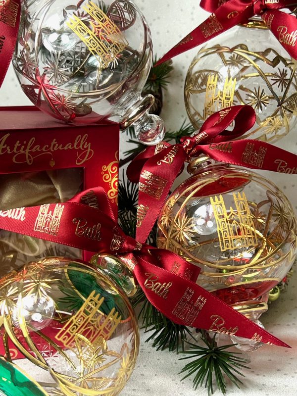 Winchester Cathedral Ornament (L) ~ Gold - Image 4