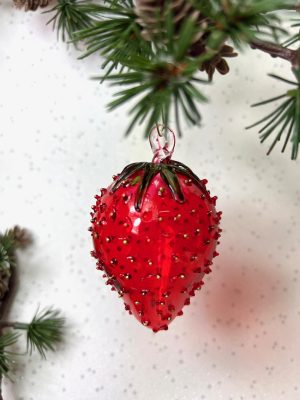 Luscious Strawberry Ornament (M) ~ Red