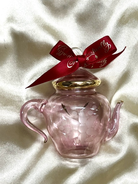 Christmas Novelty Ornament (M) ~ Teapot