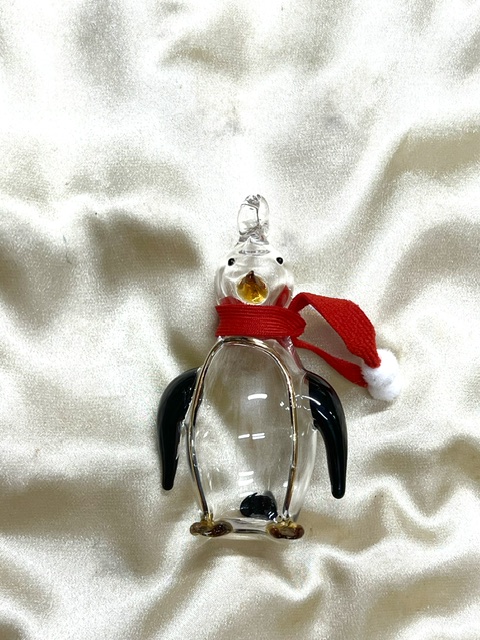 Christmas Novelty Ornament (M) ~ Penguin