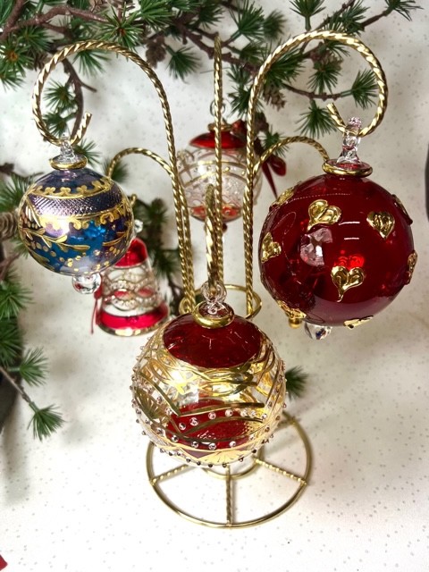 6 Arm Ornament Stand (28cm) ~ Gold