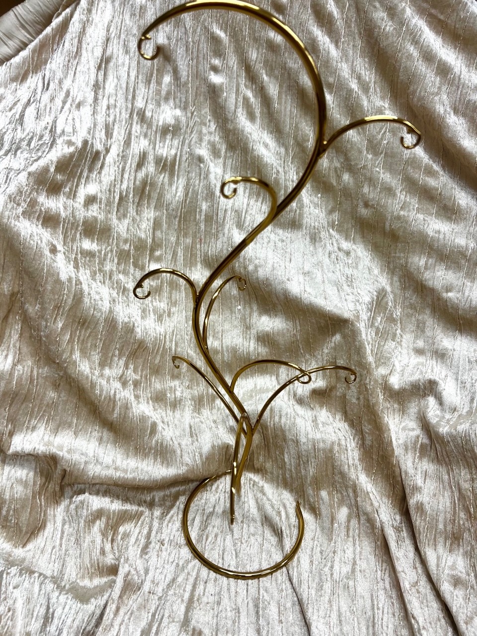 9 Arm Filagree Ornament Stand (48cm) ~ Gold - Image 3
