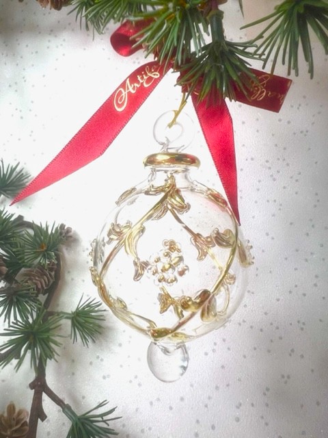 Golden Vine Ornament (M) ~ Gold