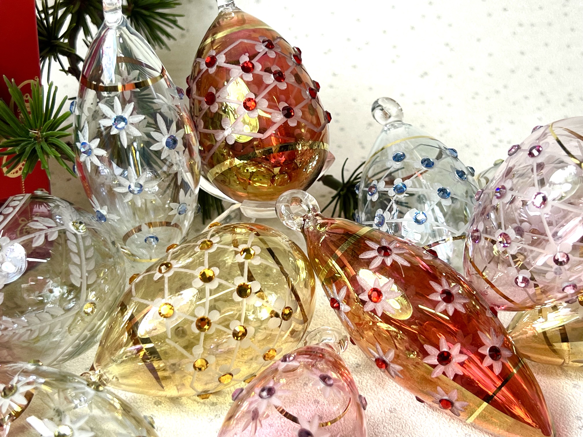 Diamanté Egg (S) ~ Red - Image 3