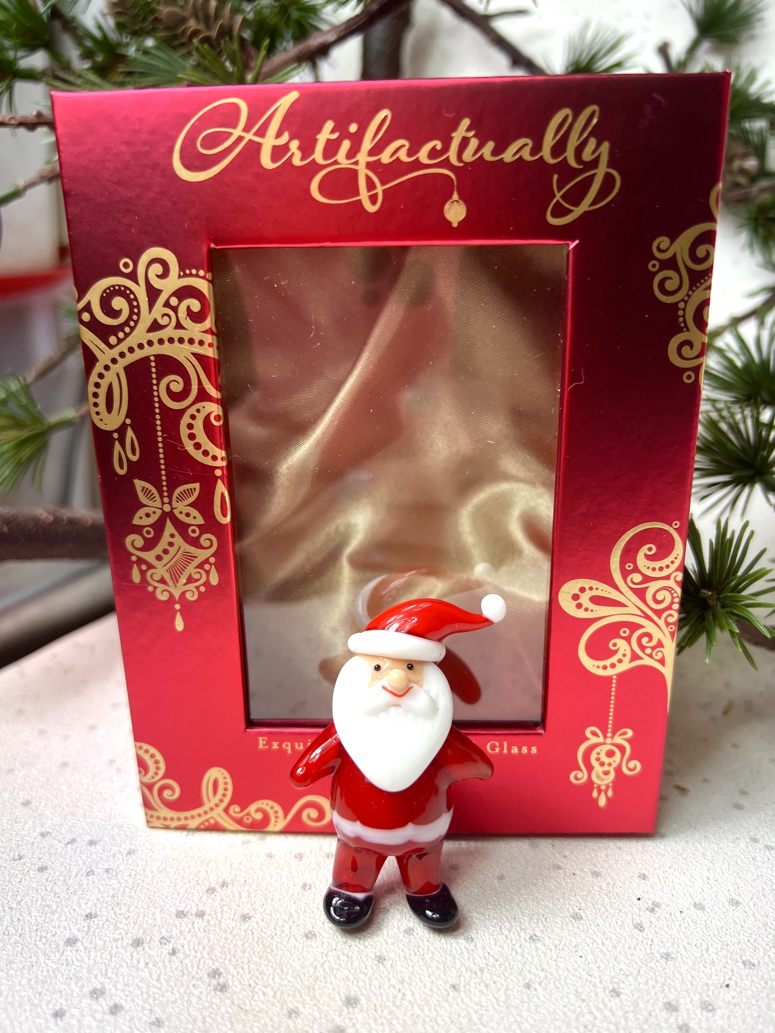 Solid Glass Santa Claus Figurine (S) ~ Red/White