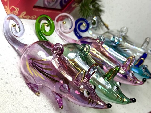 Christmas Mouse Ornament ~ Clear - Image 3